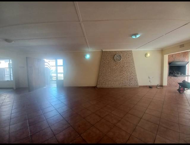 3 BEDROOM FREESTANDING FOR SALE IN RENSBURG